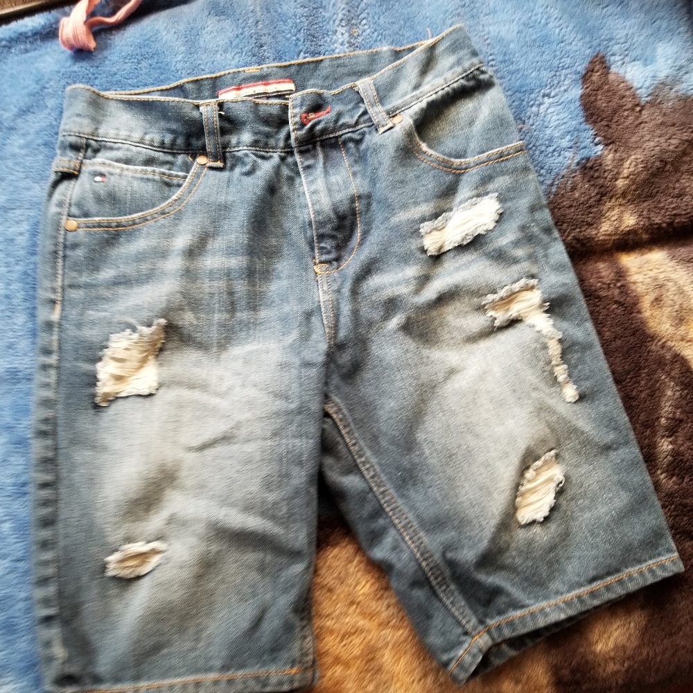 Boys/Kids Tommy Hilfiger shorts size16